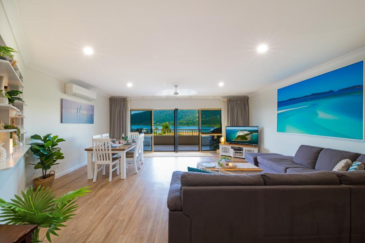 Eagles Nest On Airlie Apartamento Airlie Beach Exterior foto